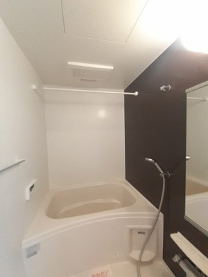 【浴室】 | サンフェリーチェ | ゆったり過ごせるお風呂です