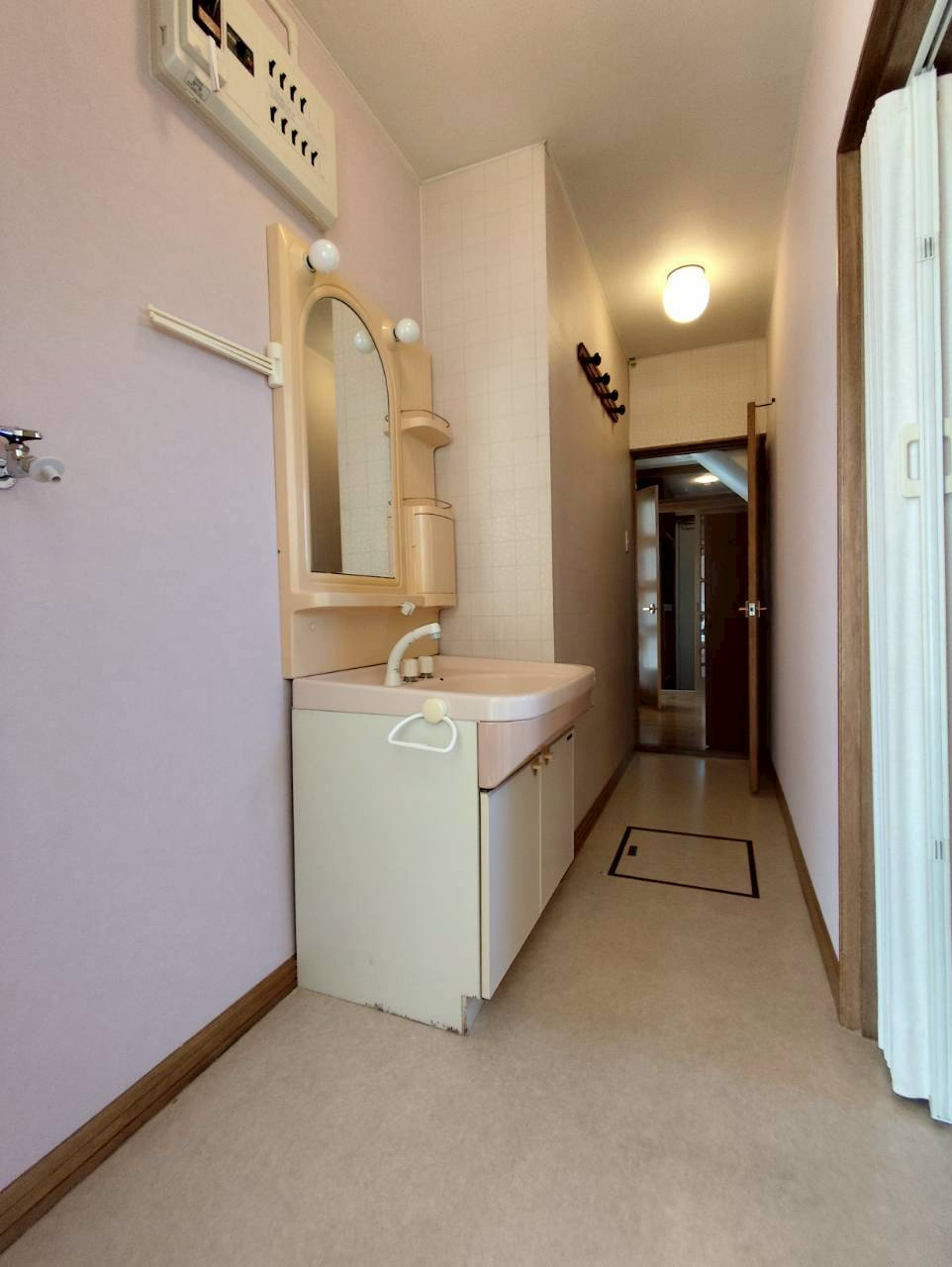 富士見3-11-33貸家の洗面所