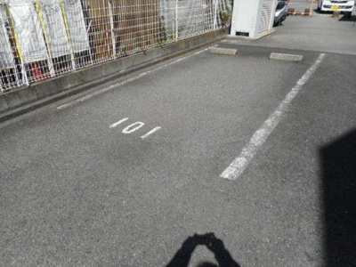 【駐車場】 | カーサ・エスト内原 | 駐車場があります