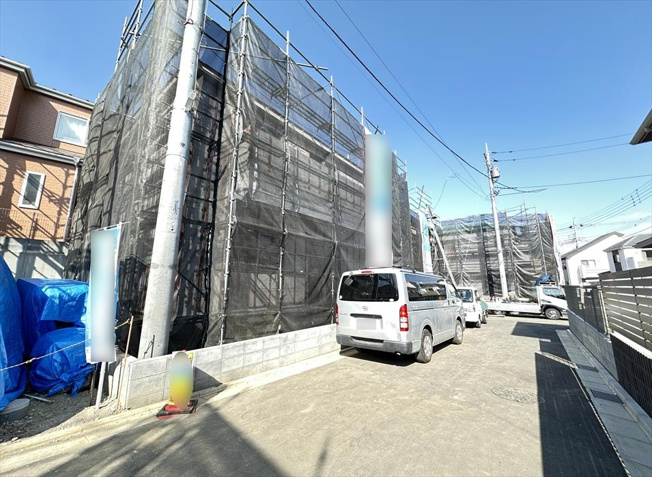 【外観】 | 新座市畑中2丁目　新築一戸建住宅　全9棟　(志木本店) | 販売現地／2025年10月撮影　
静かな暮らしを好む方にもおすすめな閑静な住宅地