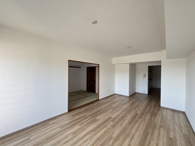 A.CITYタワーズウエスト・タワー棟の居間・リビング