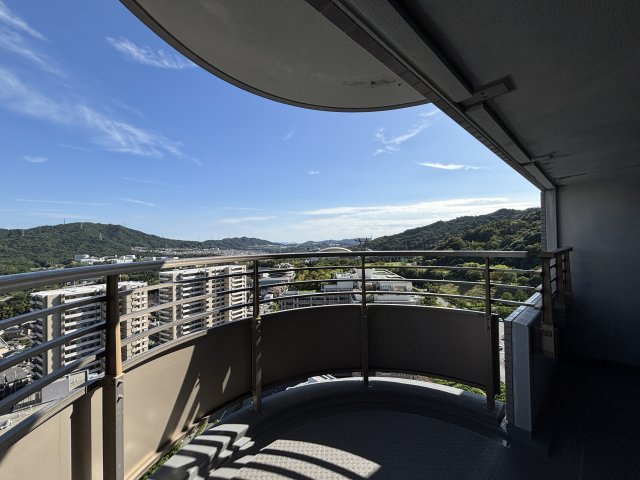 A.CITYタワーズウエスト・タワー棟のバルコニー