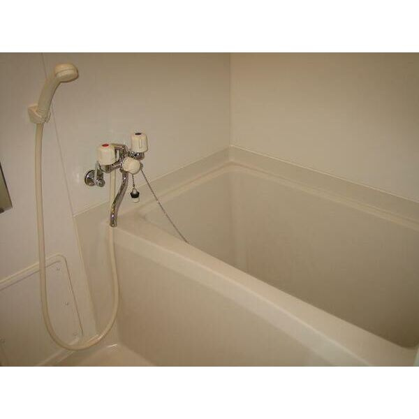 メゾンサニーヒルの浴室