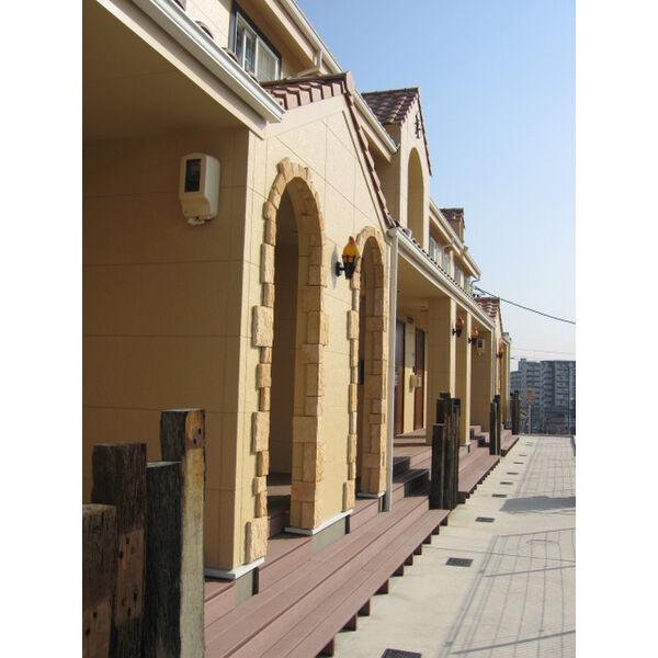 メゾンサニーヒルのエントランス