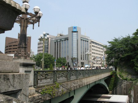 新宿区若葉３丁目のアパートの周辺