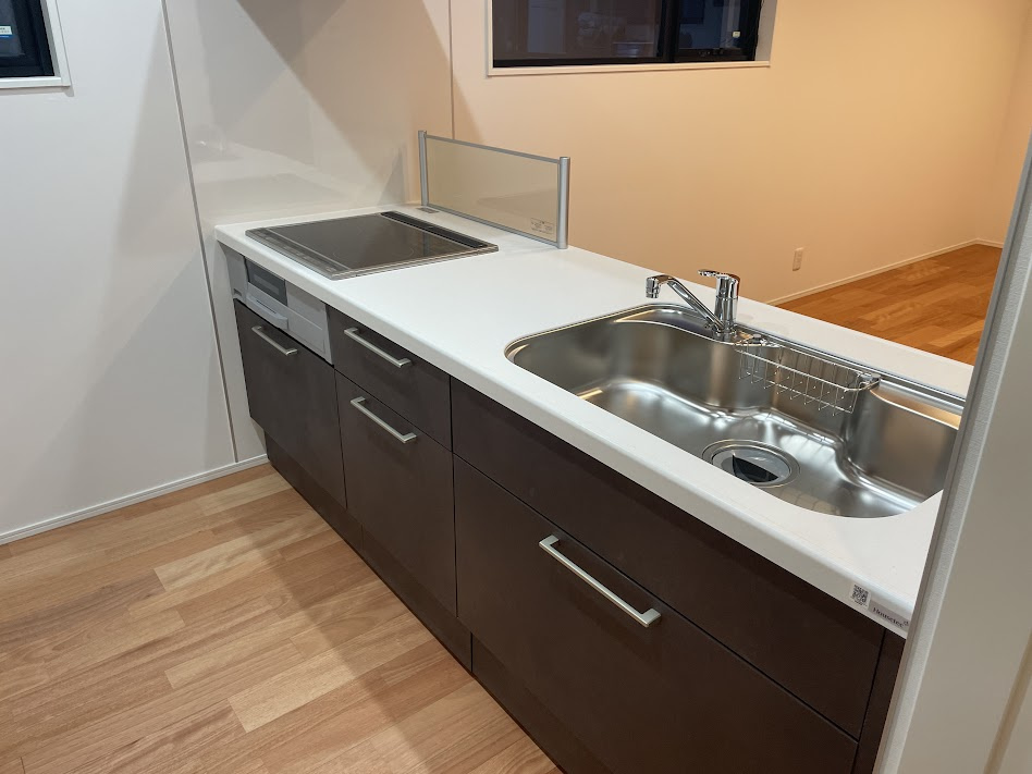 東根市神町東建売住宅【A棟】のキッチン|広々ワイドなキッチンです。