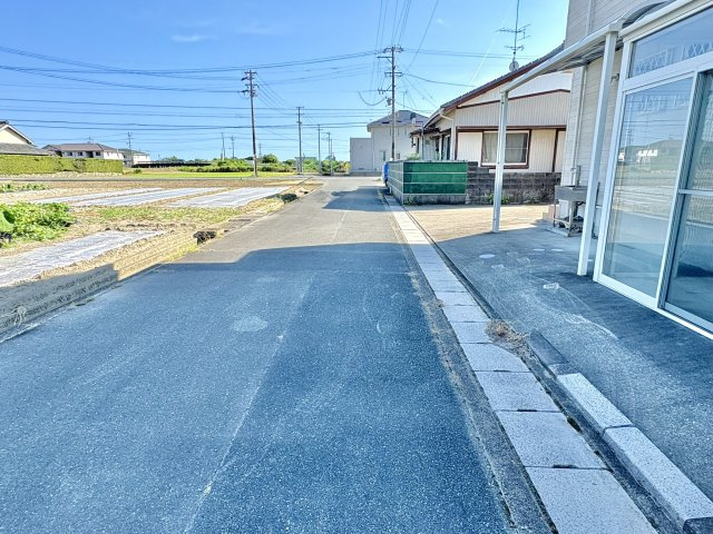 売中古戸建　中央区雄踏町宇布見の前面道路含む現地写真