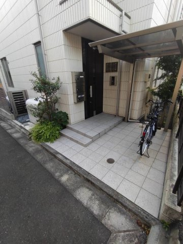 グランディール千石のエントランス