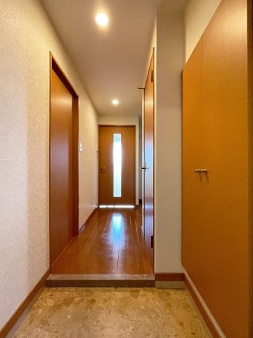 アンプルールベトンカルティエの玄関