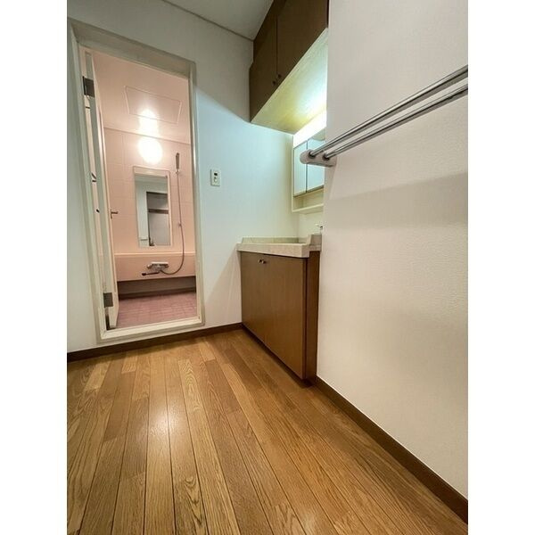 ドヒビルの内装