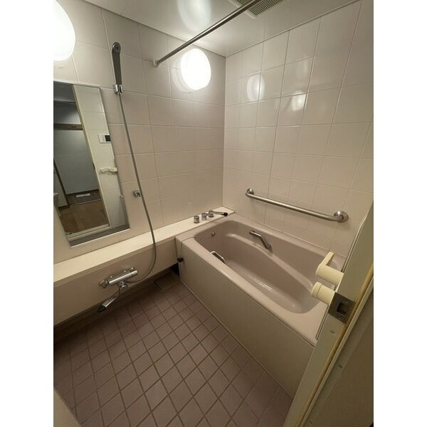 ドヒビルの浴室