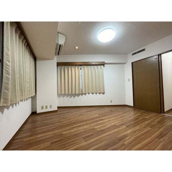 ドヒビルの内装