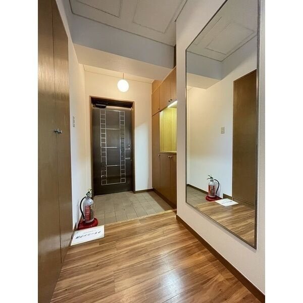 ドヒビルの内装