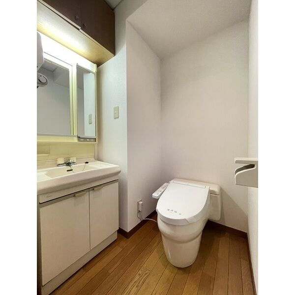 ドヒビルのトイレ