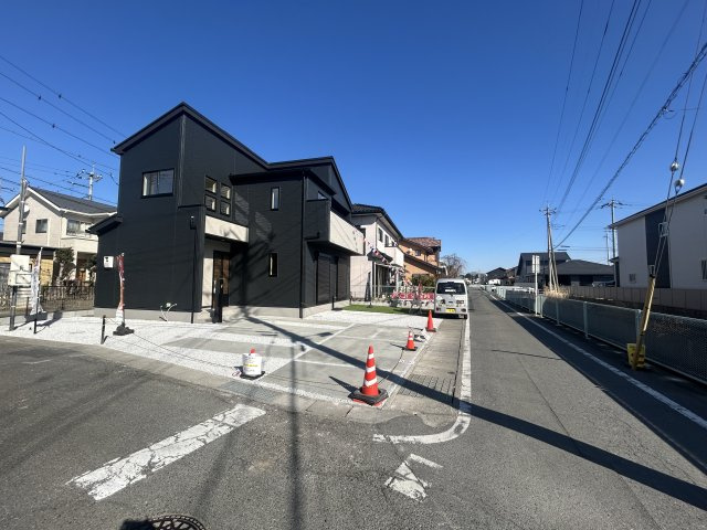 新築　高崎市倉賀野町　GRAFARE　１号棟の前面道路含む現地写真|現地写真　北側接道幅員約4ｍ　西側接道幅員約4　南側接道幅員約4.6ｍ