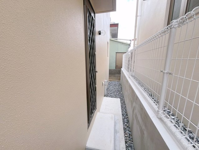 クローバーエース嘉手納屋良Ⅱ　1号棟のその他共用部分|脱衣所勝手口