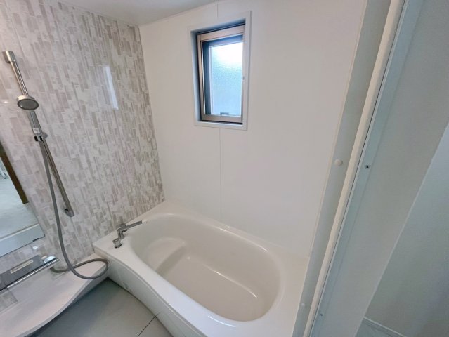 クローバーエース嘉手納屋良Ⅱ　1号棟の浴室