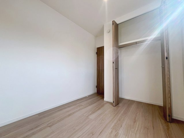 クローバーエース嘉手納屋良Ⅱ　1号棟の洋室|4.6帖