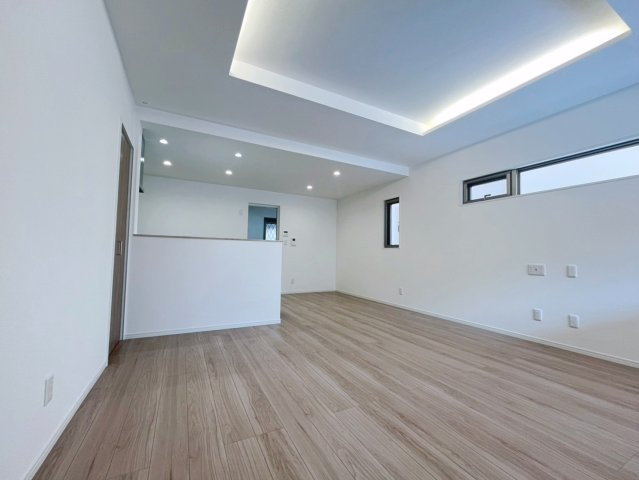 クローバーエース嘉手納屋良Ⅱ　1号棟の内観：施工例|※同建築会社施工参考写真となります。