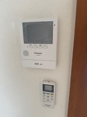 【設備】 | コーポ谷 | モニター付インターホン