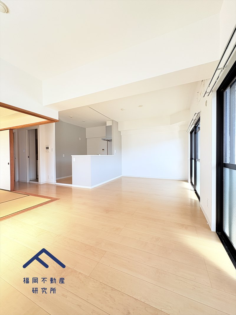 三愛シティライフ今宿駅２の居間・リビング