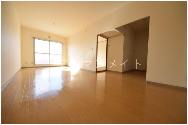 【居間・リビング】 | ゆったりとしたリビングです。