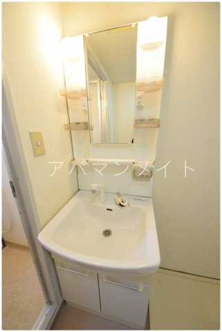 【洗面所】 | ゆったりとスペースのある洗面所