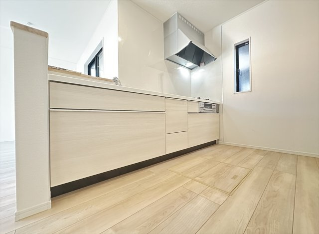 【外観】 | 新座市畑中2丁目　新築一戸建住宅　全9棟　(志木本店) | 販売現地／2025年10月撮影　
住宅性能表示制度において5分野7項目でMAX等級取得