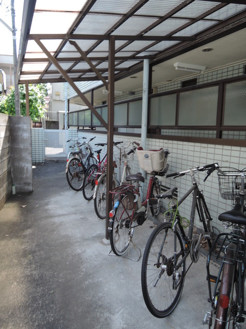 フリーデンスハイムのその他共用部分|★屋根付き駐輪場★
