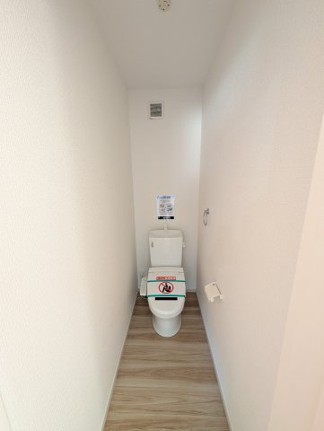 【トイレ】 | アーバンスタイル高崎市上小鳥町2期ー③ | 2階のトイレ♪