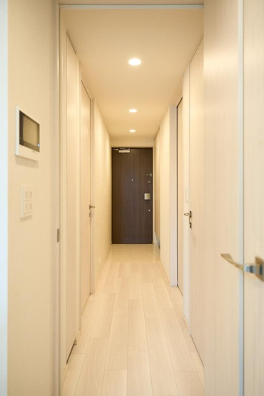 【玄関】 | ブランズシティ湘南台 | 明るい玄関です