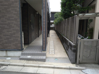 【エントランス】