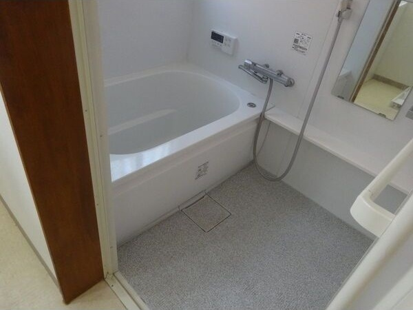 緑区曽根1丁目　貸家の浴室