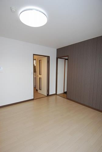 セントラル清城の洋室