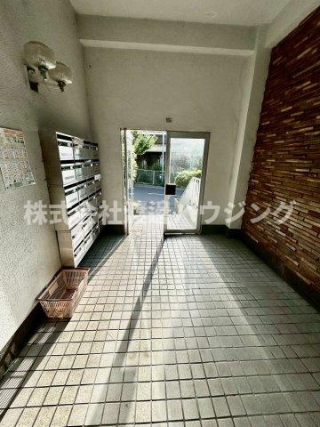 第2ハイツ幸和のエントランス