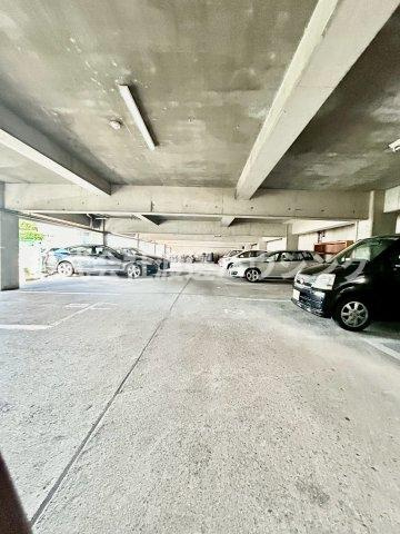 第2ハイツ幸和の駐車場