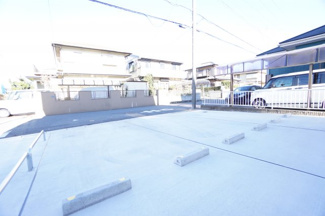 【駐車場】