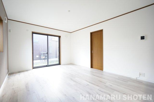 中古　四街道市もねの里の居間・リビング|＊当日ご案内可＊ご希望の物件まとめてご案内！弊社が掲載していない物件でもOK♪お気軽にご相談ください ♪お電話でのお問合わせがスムーズ♪