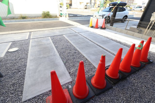 《仲介手数料無料》志木市中宗岡３丁目14-20(3号棟)新築一戸建てグラファーレの駐車場|撮影日 2025年11月21日 13:20 晴れ