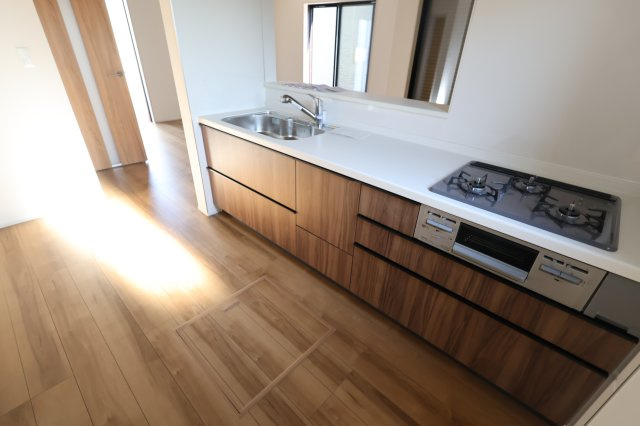 《仲介手数料無料》志木市中宗岡３丁目14-20(3号棟)新築一戸建てグラファーレのキッチン|撮影日 2025年11月21日 13:20 晴れ