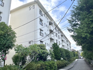 【外観】 | たまプラーザ団地５街区９号棟 | 外観もきれいです
