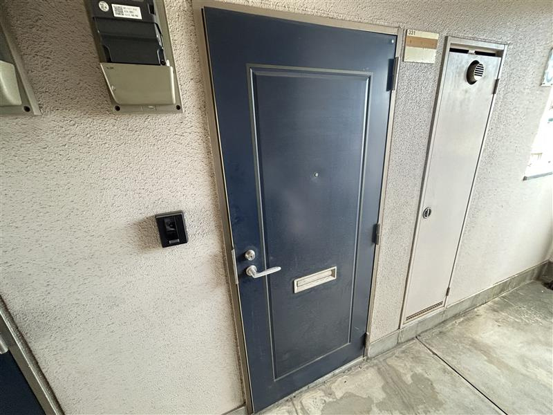 あさひハイツ108の玄関