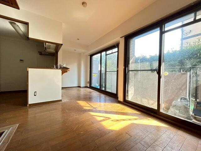 多摩市中沢２丁目の賃貸マンションの居間・リビング