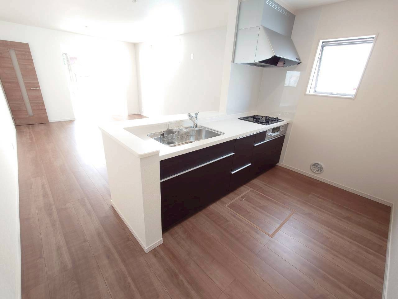 ■■沖縄市照屋　限定１棟のキッチン|【現地撮影2025.9】
いつでもご案内可能です♪