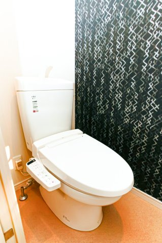 サヴォイソリディティ　6階のトイレ|別号室のものになります。現状優先。