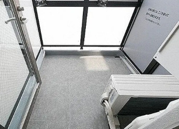 WORVE大阪本町のバルコニー