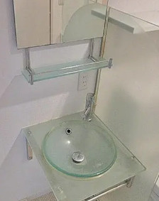 Zeus難波CUBEの独立洗面台