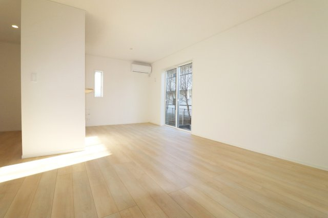 本宮市本宮字千代田　　　３号棟　　　まゆみ小学校、本宮第１中学区の居間・リビング