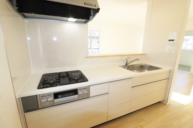 本宮市本宮字千代田　　　３号棟　　　まゆみ小学校、本宮第１中学区のキッチン