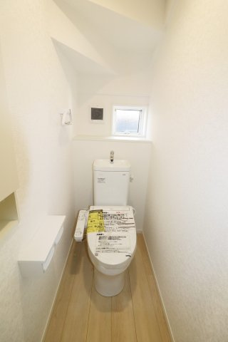 本宮市本宮字千代田　　　３号棟　　　まゆみ小学校、本宮第１中学区のトイレ